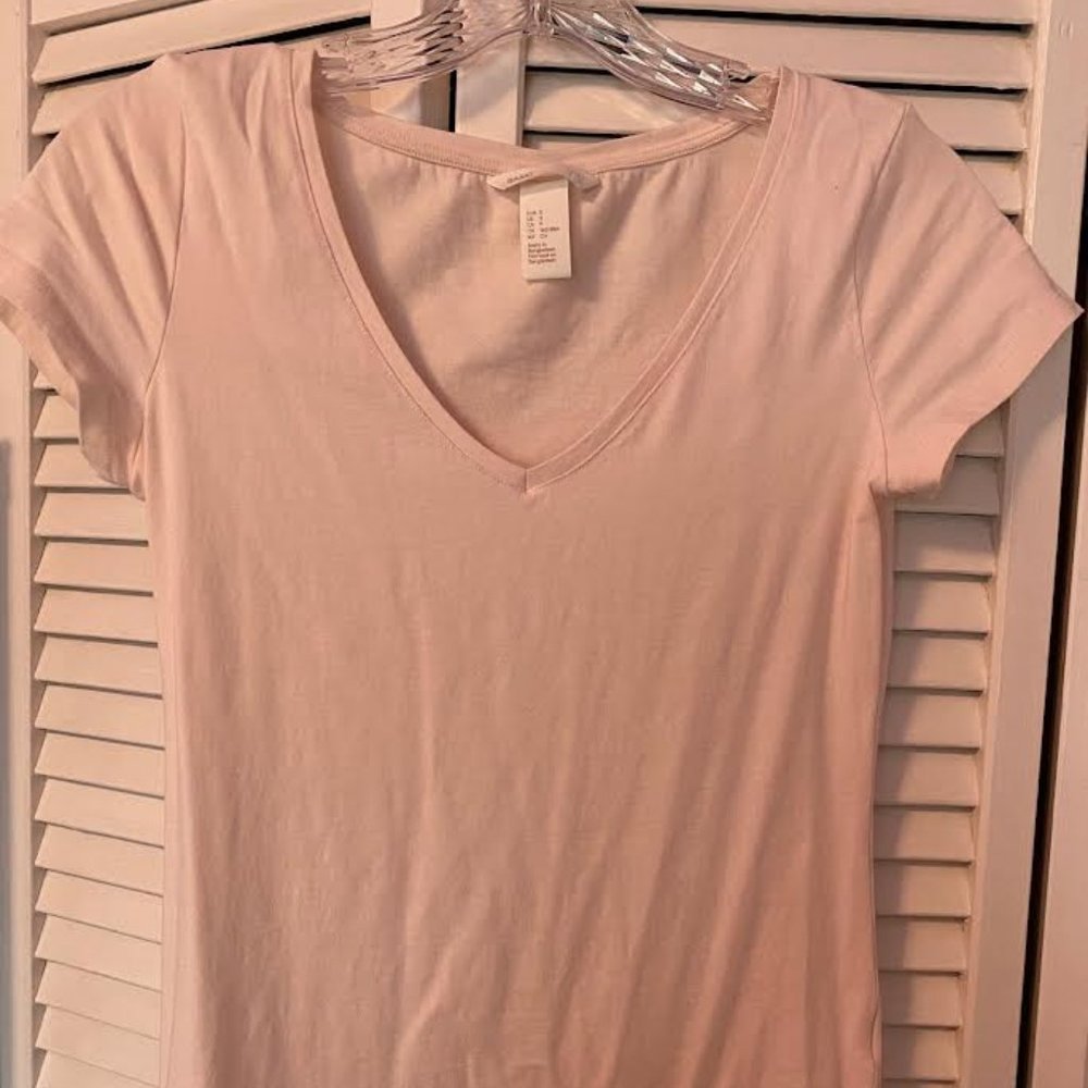 Light pink V-neck T-shirt